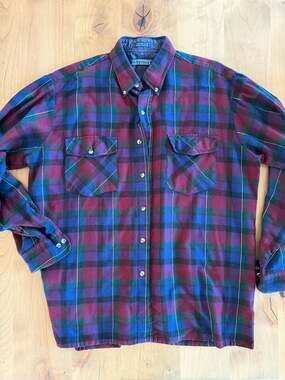 Vintage 80s Van Heusen Winterweights Plaid Flannel Button Up Shirt L